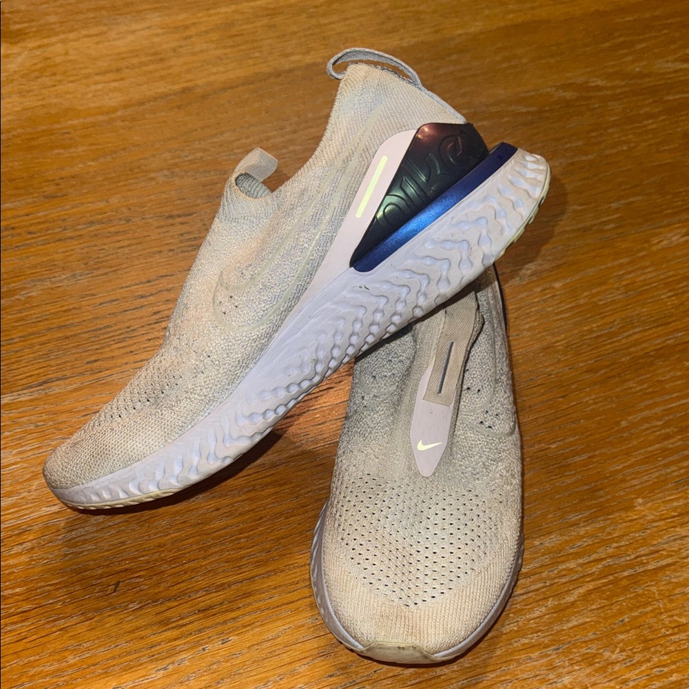 Nike Epic Phantom Slip-On Sneakers - Picture 3 of 6